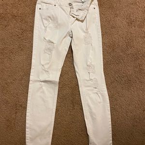 White low rise skinny ankle